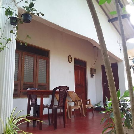 Winstar Homestay Sigiriya Bagian luar foto